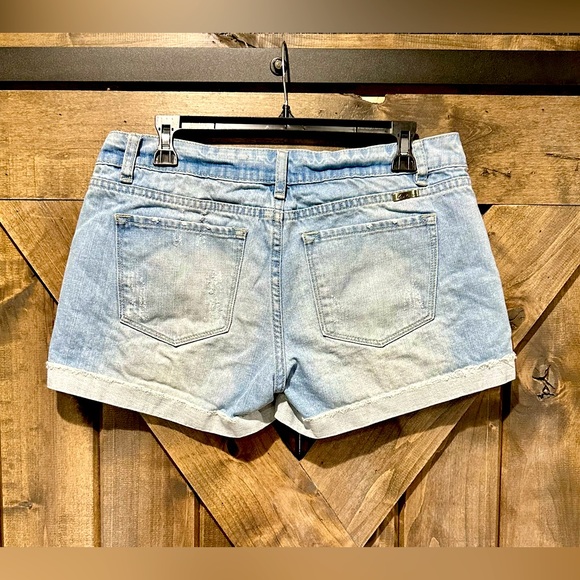 EUC Like New KanCan Light Wash Cuffed Denim Shorts - Picture 14 of 14
